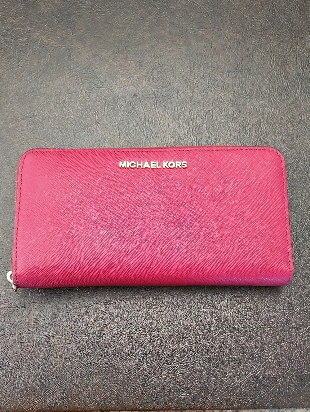 Michael Kors Mulberry Jet Set Zip-Around Leather Wallet